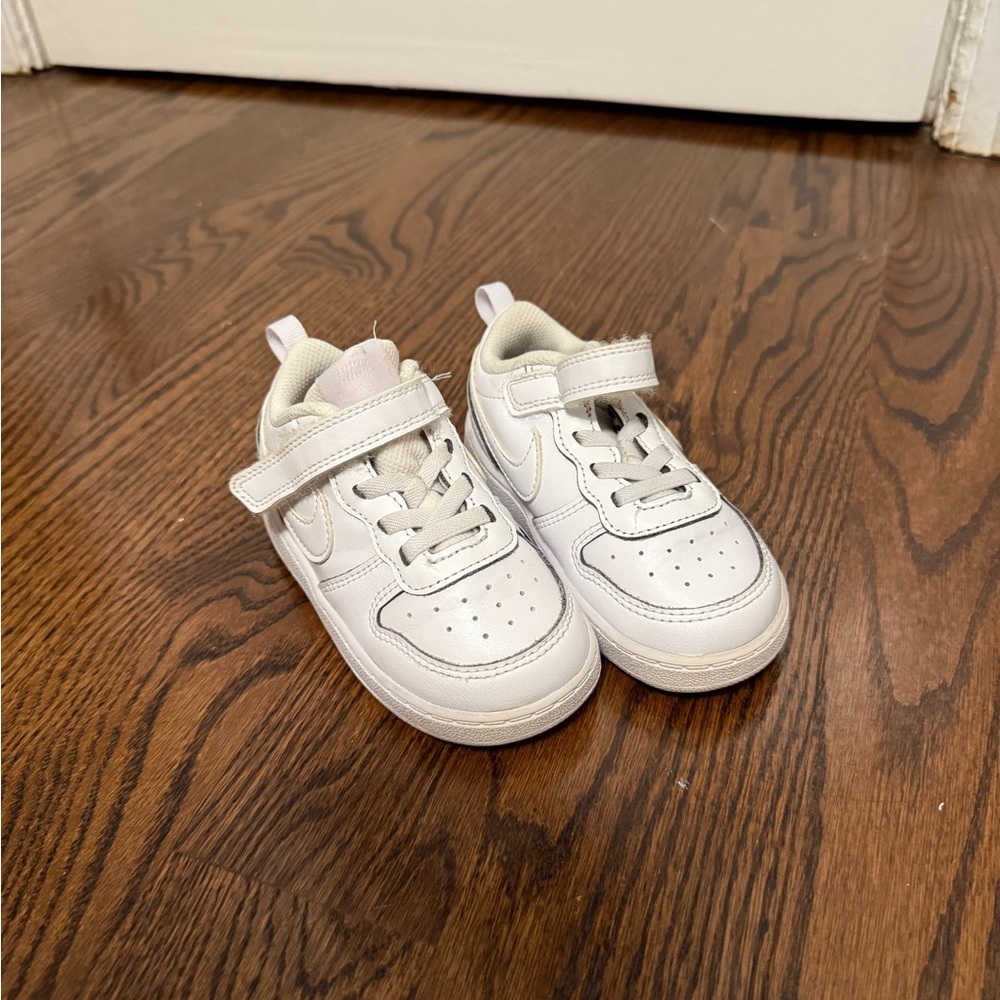 Kids Nike Court Borough Low 2. Kids White Sneakers